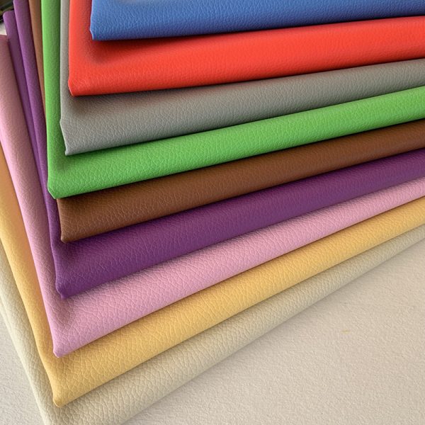 PVC leather is used to make bags, car seats, beautiful, dirt resistant, and noble